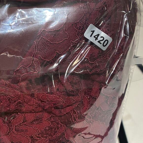 Fame and Partners Burgundy Lace Gown Sz 8 - Picture 12 of 12